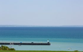 La Metairie-Du-Vauhariot - Vue Mer Et Mont Saint Michel - Piscine Chauffee - Acces Gr34